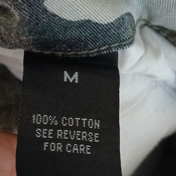 Sister's Point Camouflage Army Cargo Pants Size Medium - Picture 8 of 9